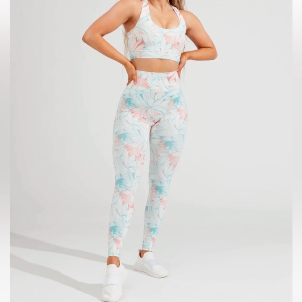 SET of Buffbunny Matching Legacy leggings and Bra